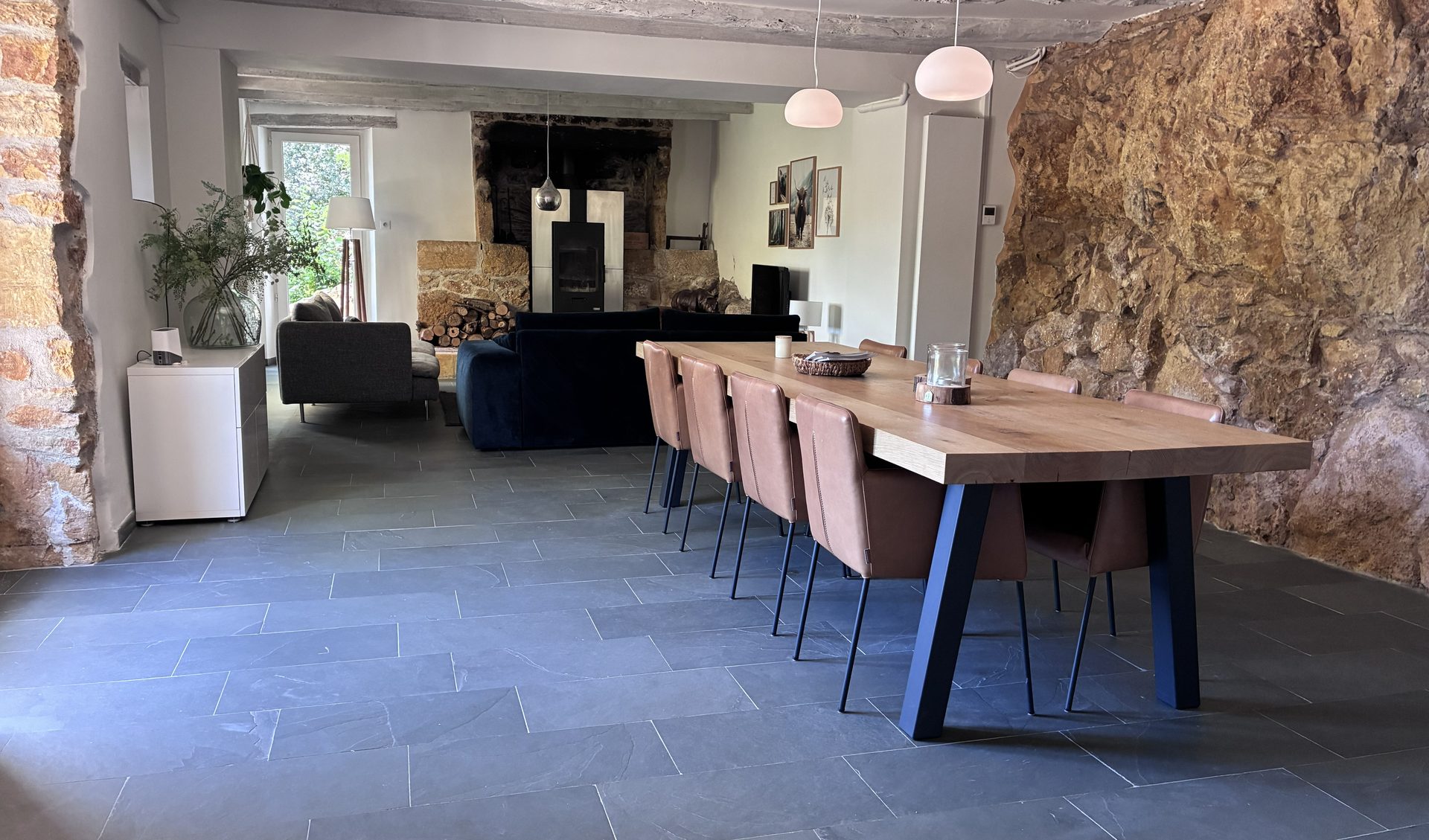 Woonkamer met open haard