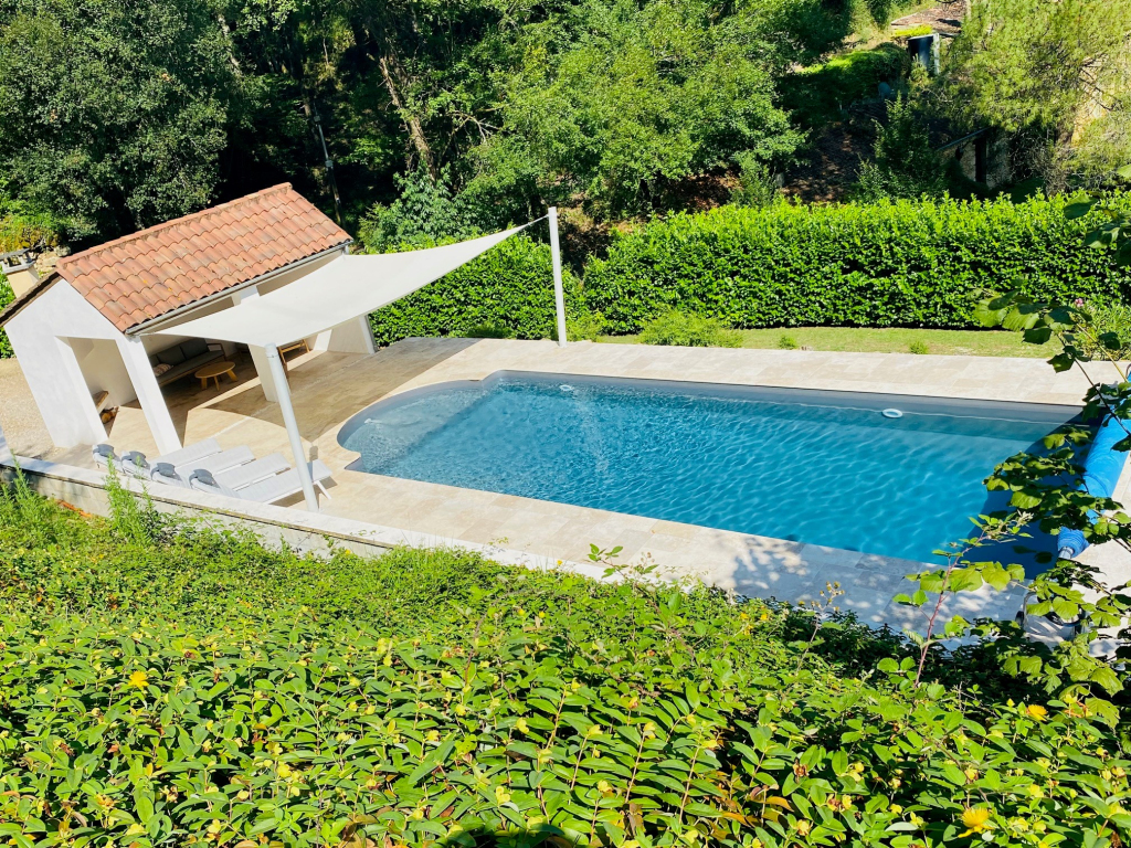 Zwembad met uitzicht